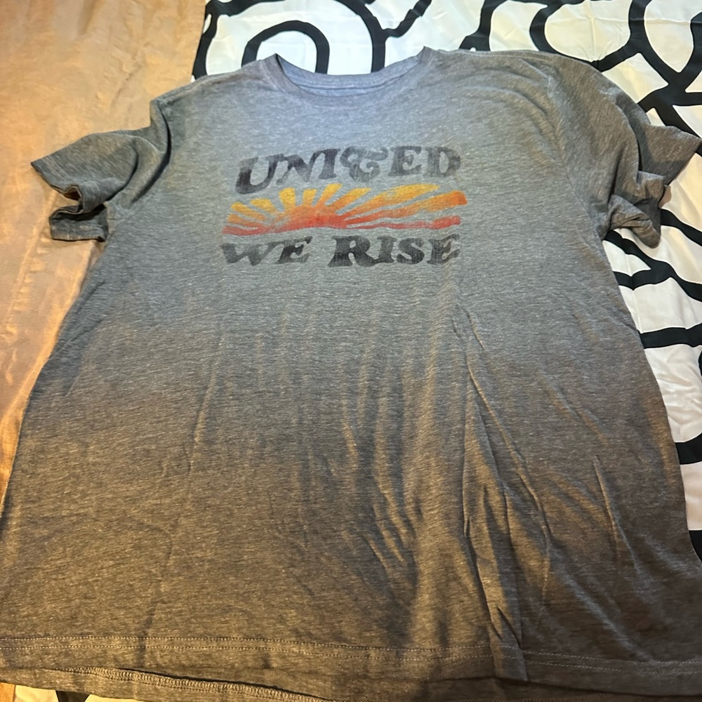 Lucky Brand Gray 'United We Rise' Graphic Tee